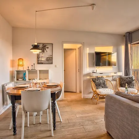 Moderne T2, Bord De Mer, Parking & Wifi Gratuit *
